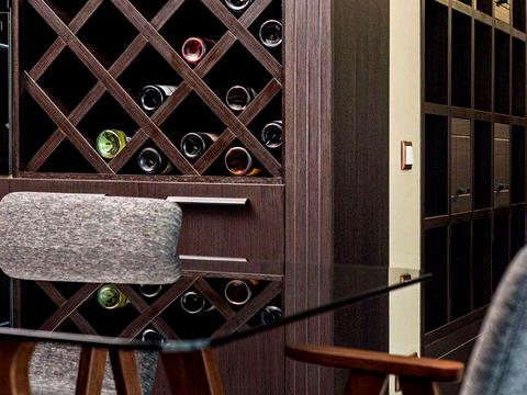 квартира за адресою Болсуновська вул. (Сергія Струтинського), 2