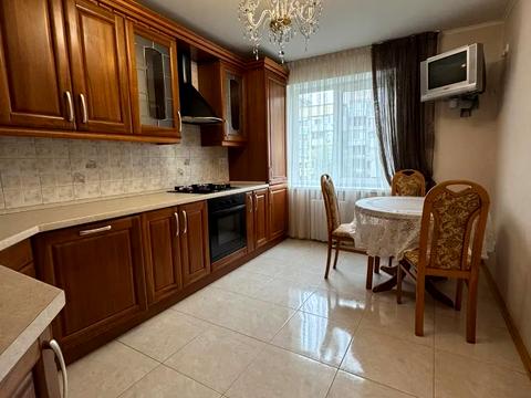 квартира за адресою Менахем-Мендл Шнеєрсона вул. (Мініна), 5