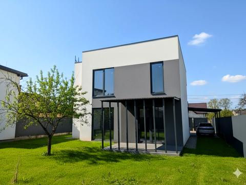 будинок за адресою Арктична вул., 11