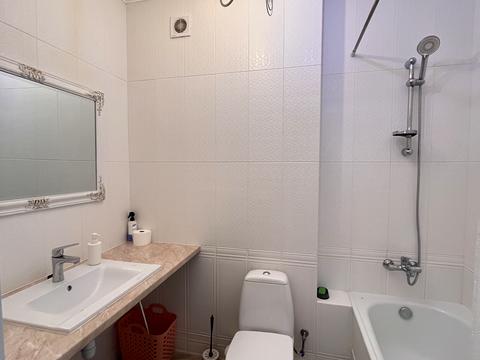 квартира за адресою Залізнична вул., 9