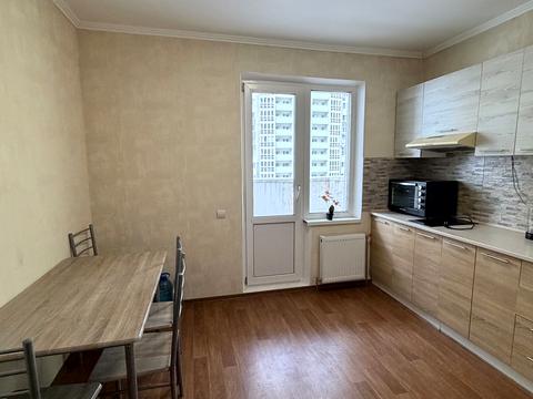 квартира за адресою Софії Русової вул., 7-А