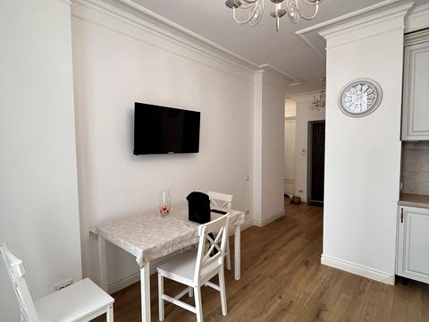 квартира за адресою Залізнична вул., 9