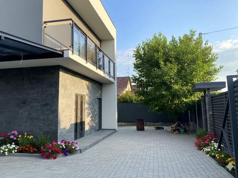 будинок за адресою Арктична вул., 11