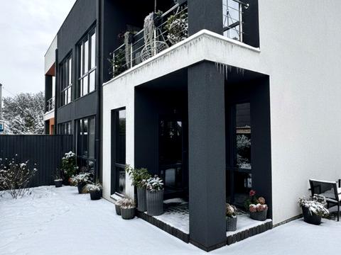 будинок за адресою Озерна вул.