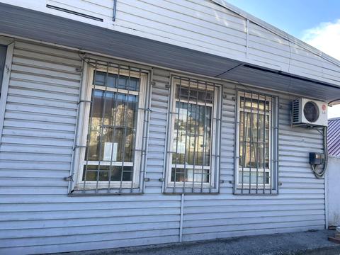 комерційна за адресою Поштова вул. (Горького), 3