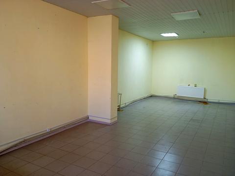 комерційна за адресою Поштова вул. (Горького), 3