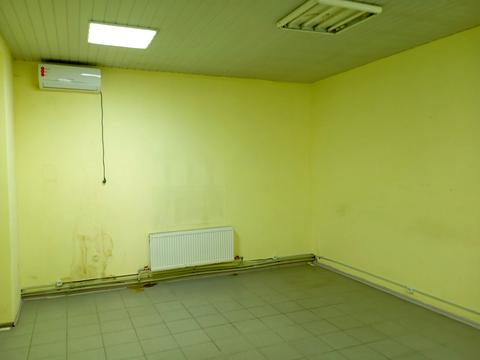 комерційна за адресою Поштова вул. (Горького), 3