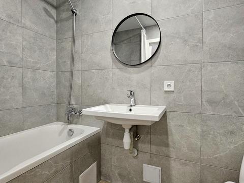 квартира за адресою Олега Мудрака вул. (Генерала Наумова), 1-Б