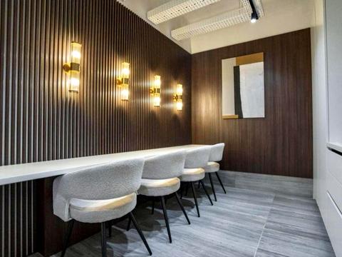 комерційна за адресою Бульварно-Кудрявська вул. (Воровського), 15