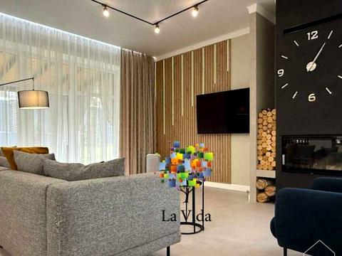 будинок за адресою Урядова, 1