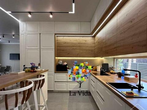 будинок за адресою Урядова, 1