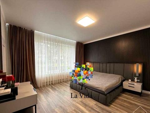 будинок за адресою Урядова, 1