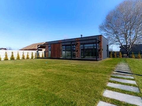 будинок за адресою Озерна вул.