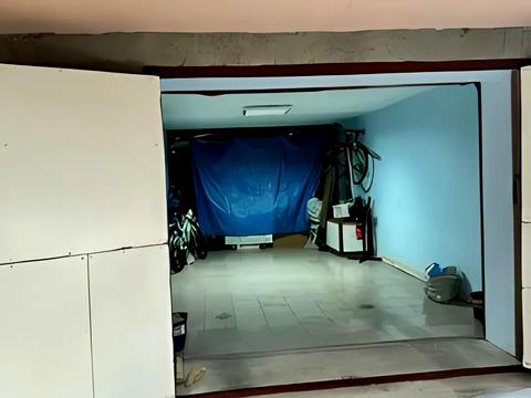 паркомісце за адресою Степана Бандери вул., 12б