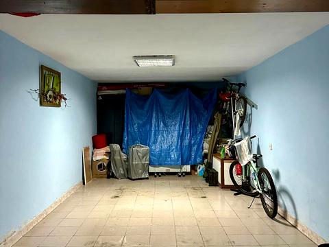 паркомісце за адресою Степана Бандери вул., 12б