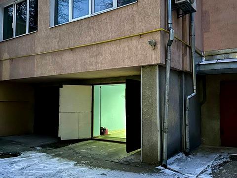 паркомісце за адресою Степана Бандери вул., 12б