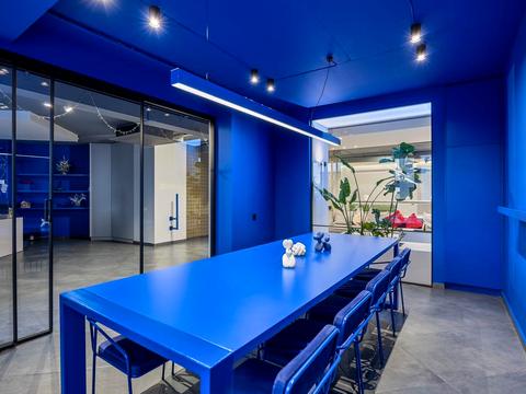 комерційна за адресою Героїв УПА вул., 73-В