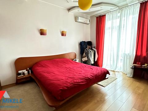 квартира за адресою Шота Руставелі вул., 21