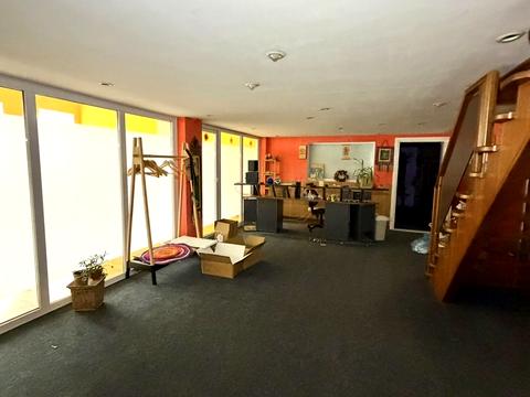 коммерческая по адресу Ларисы Руденко ул., 6