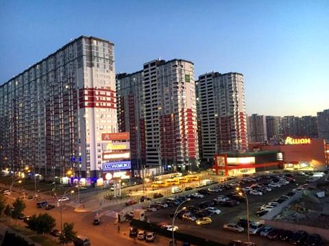 квартира за адресою Київ, Драгоманова вул., 2