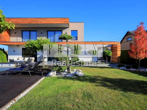 дом по адресу Валовый пер.