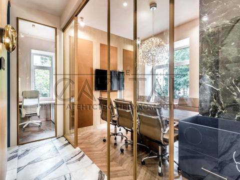 комерційна за адресою Івана Мазепи вул. (Січневого Повстання), 3