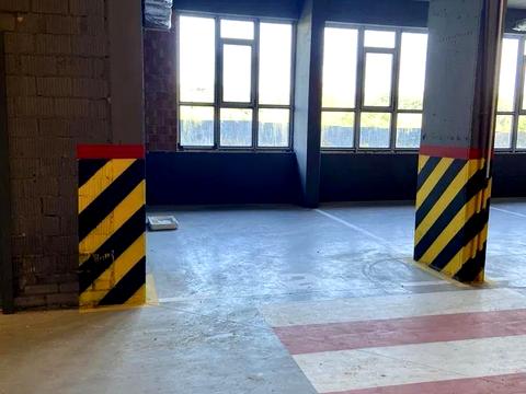 паркомісце за адресою Генерала Кульчицького вул., (Будинок 1)