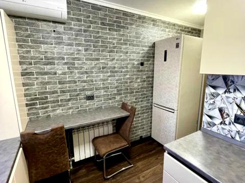 квартира за адресою Володимира Івасюка просп. (Героїв Сталінграду), 9