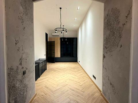 комерційна за адресою Ніжинська вул., 47