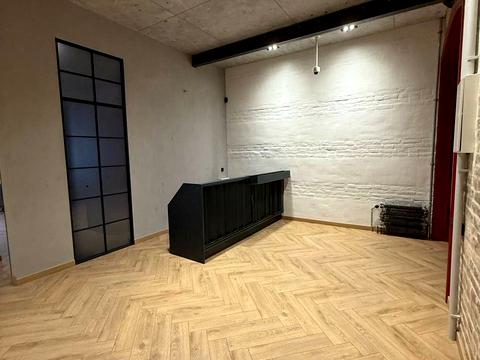 комерційна за адресою Ніжинська вул., 47