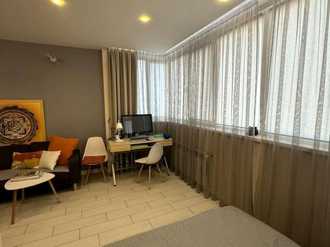 квартира за адресою Чорноморськ (Іллічівськ), Захисників України вул. (1-го Травня), 42