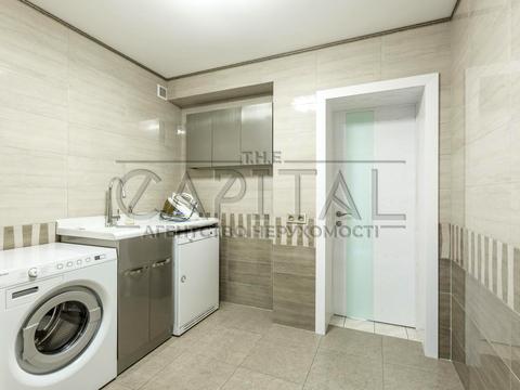 будинок за адресою Світанкова, 1