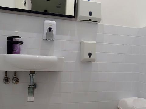 комерційна за адресою Кірічека вул., 5