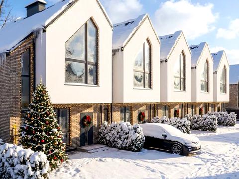 дом по адресу вул. Коновальця, 49