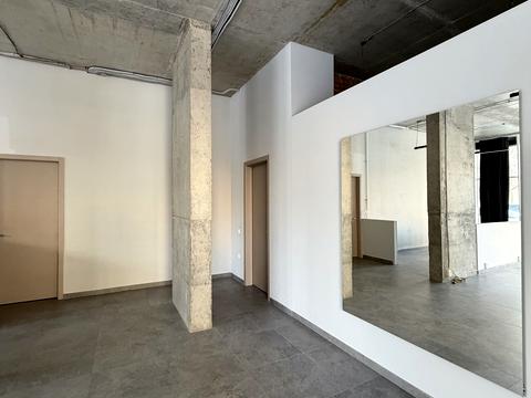 комерційна за адресою Зоряна вул., 2а