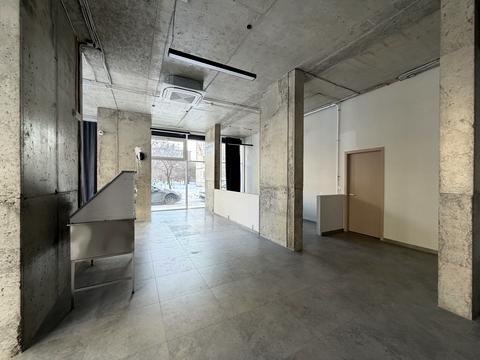 комерційна за адресою Зоряна вул., 2а