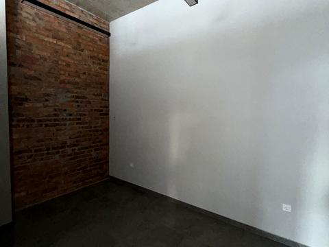 комерційна за адресою Зоряна вул., 2а