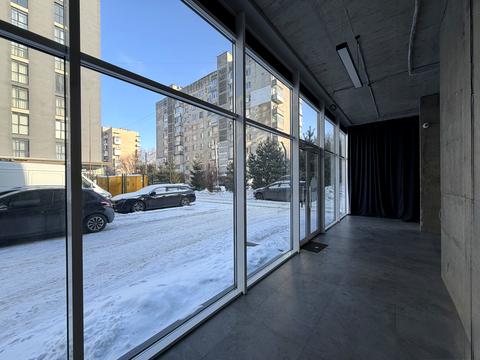 комерційна за адресою Зоряна вул., 2а