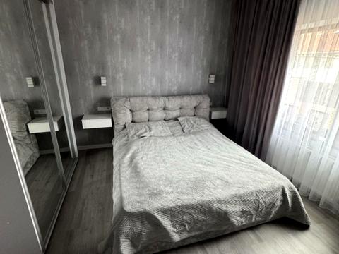 будинок за адресою Місячна