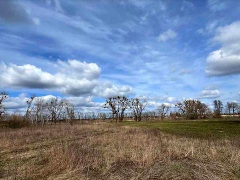 участок по адресу Садова