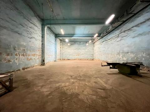 комерційна за адресою Івана Левинського вул., 3