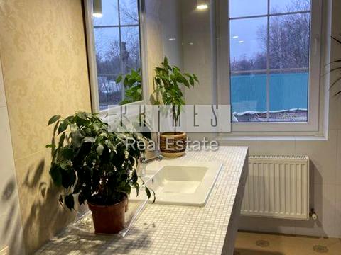 будинок за адресою незалежності