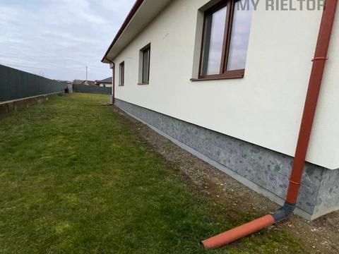 будинок за адресою с. Холмок, Головна, 20