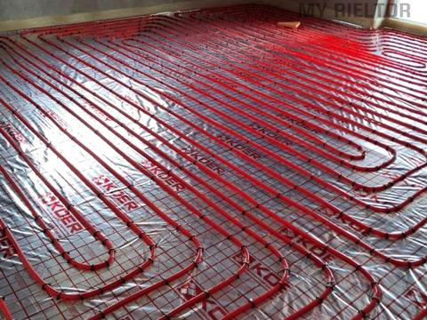 будинок за адресою с. Холмок, Головна, 20