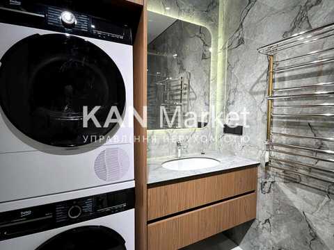 квартира за адресою Київ, Родини Кістяківських вул., 10