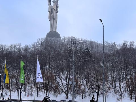 паркомісце за адресою Київ, Старонаводницька вул., 42-44