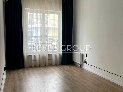 комерційна за адресою Київ, Дегтярна вул., 6