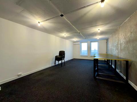 коммерческая по адресу Миколы Бажана просп., 12