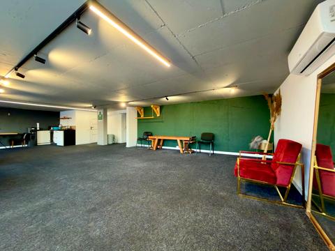 коммерческая по адресу Миколы Бажана просп., 12