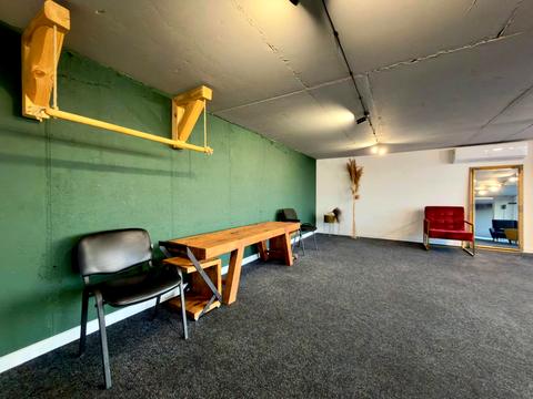 коммерческая по адресу Миколы Бажана просп., 12